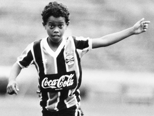Ronaldinho năm 8 tuổi.